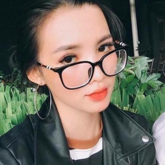Kính Giả Cận Form Vuông Nam Nữ Sang Chảnh