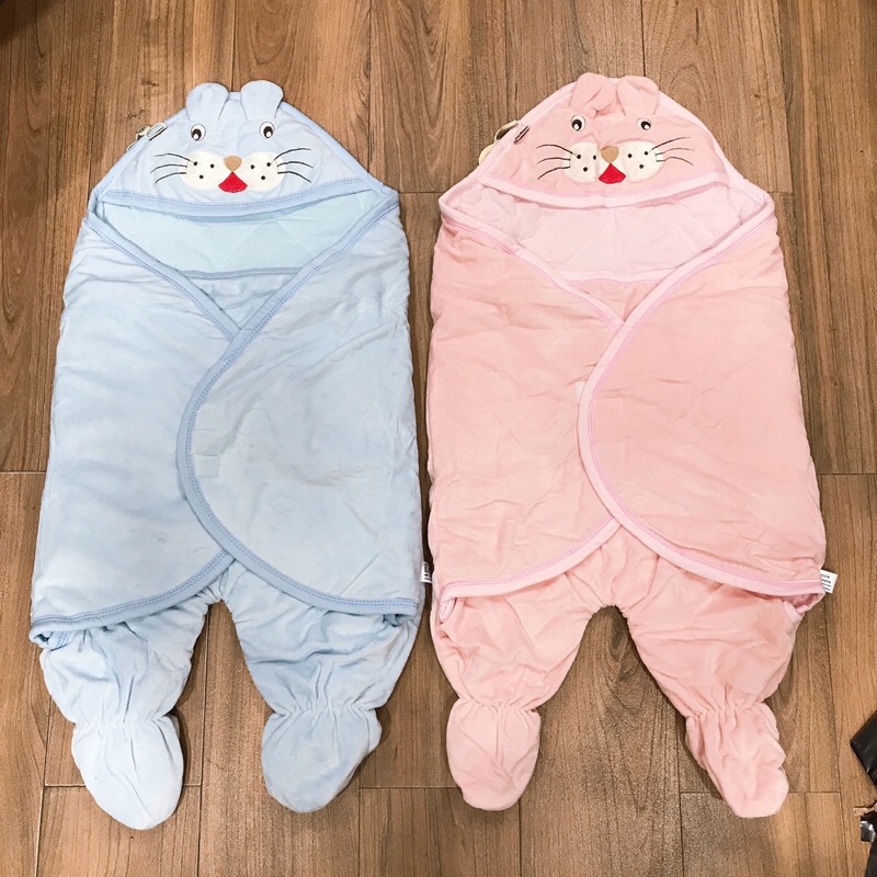 Choàng ủ chân mèo hồng