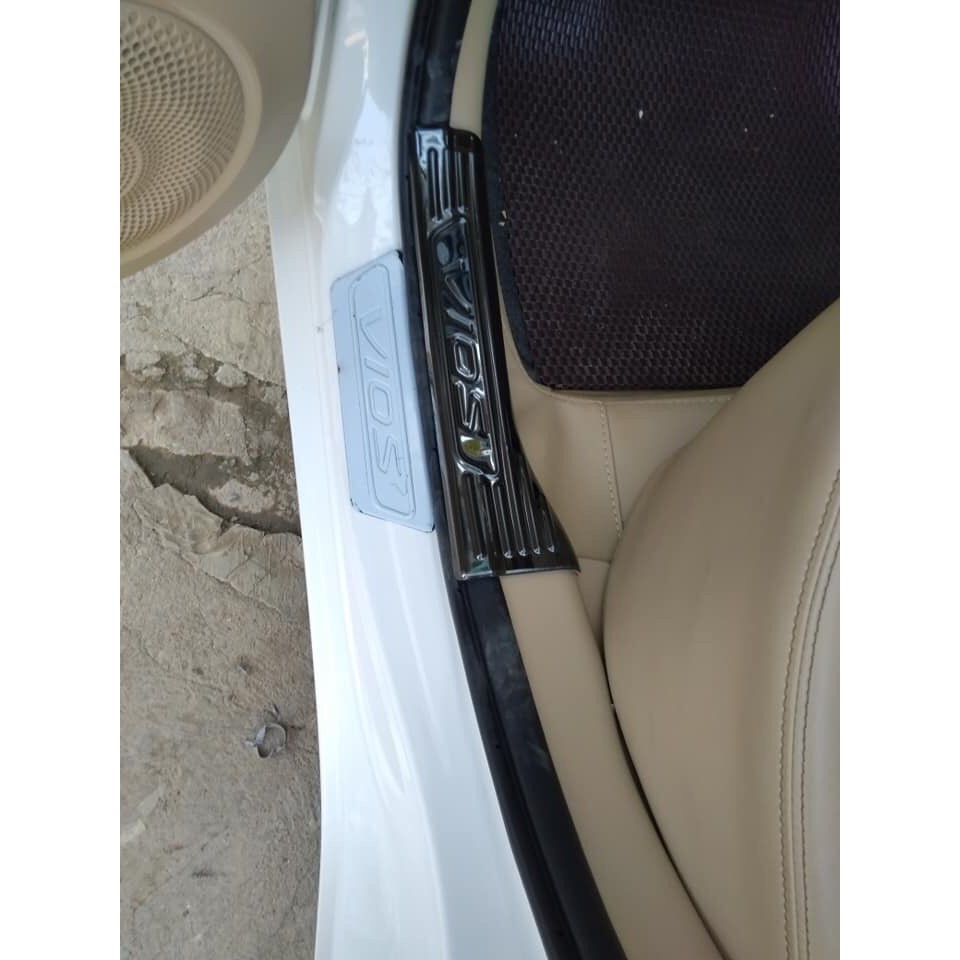 Ốp Bậc Cửa, nẹp bước chân Xe Toyota Vios 2014- 2017, 2019- 2022,2023 Vân Titan cao cấp