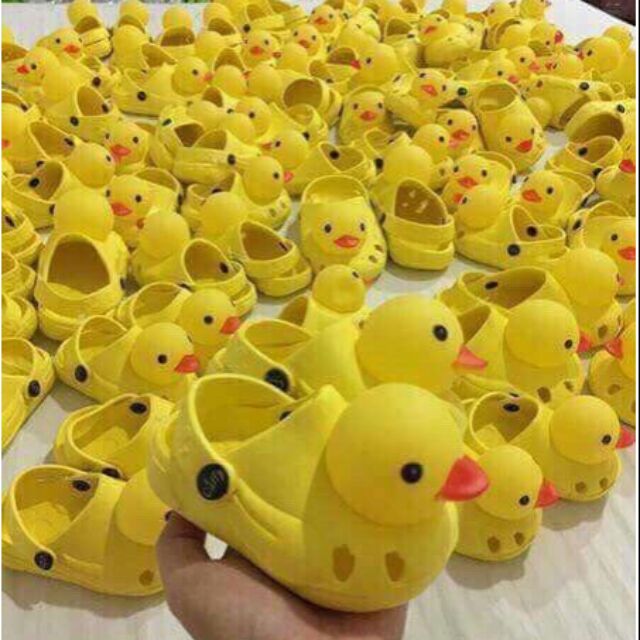 Dép vịt vàng Made in Thái Lan