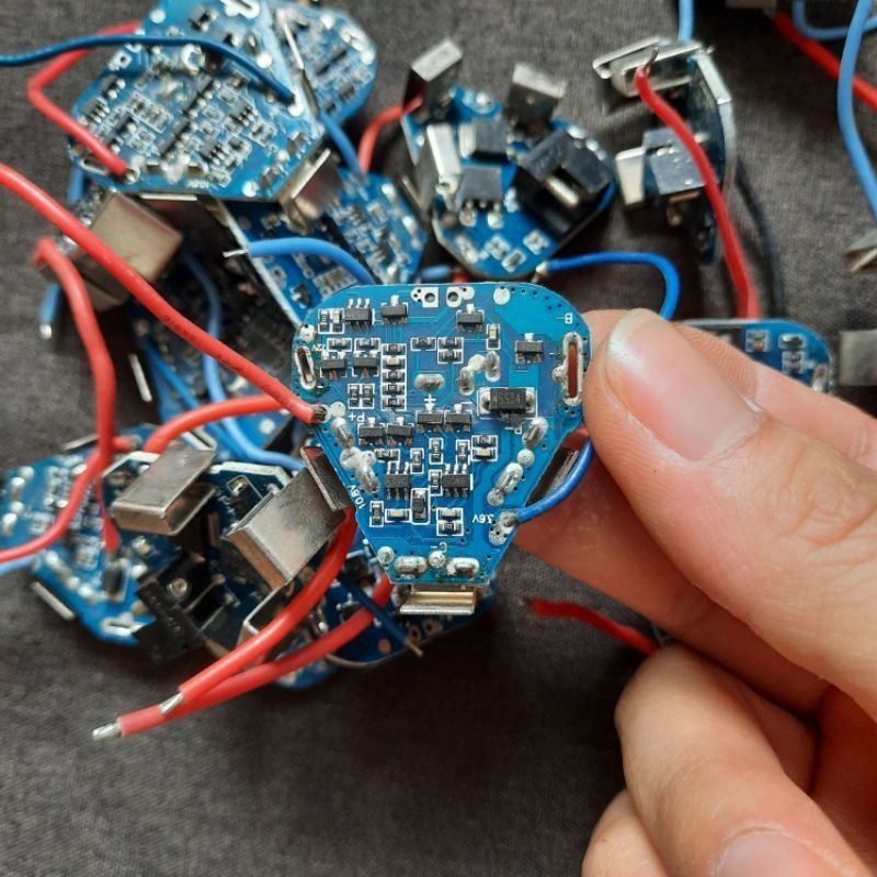 MẠCH SẠC VÀ BẢO VỆ PIN 3S 12V CHẾ PIN MÁY KHOAN (MẠCH CŨ CHO AE THỢ).