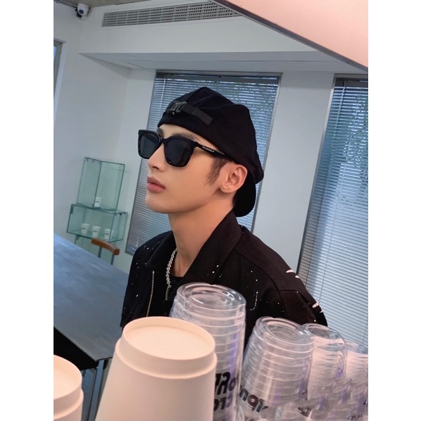 KÍNH MÁT MOMATI 01 CAO CẤP CHỐNG 100% TIA UV BY MCSTORE