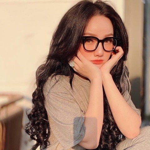 Mắt Kính Mát Thời Trang Form Vuông 2 Chấm Gọng Nhỏ Hot Trend