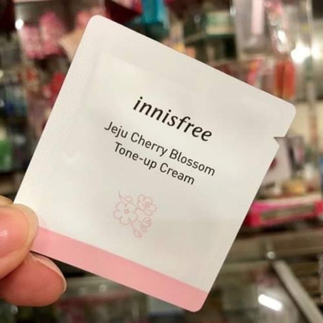 10 gói Kem Dưỡng Trắng INNISFREE Jeju Cherry Blossom Tone-up Cream 1 ml