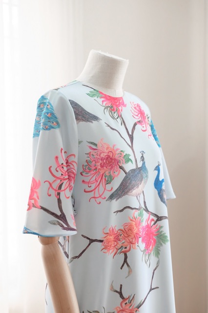 Ceci Cela - Đầm Peacock Dáng Suông Tay Rũ