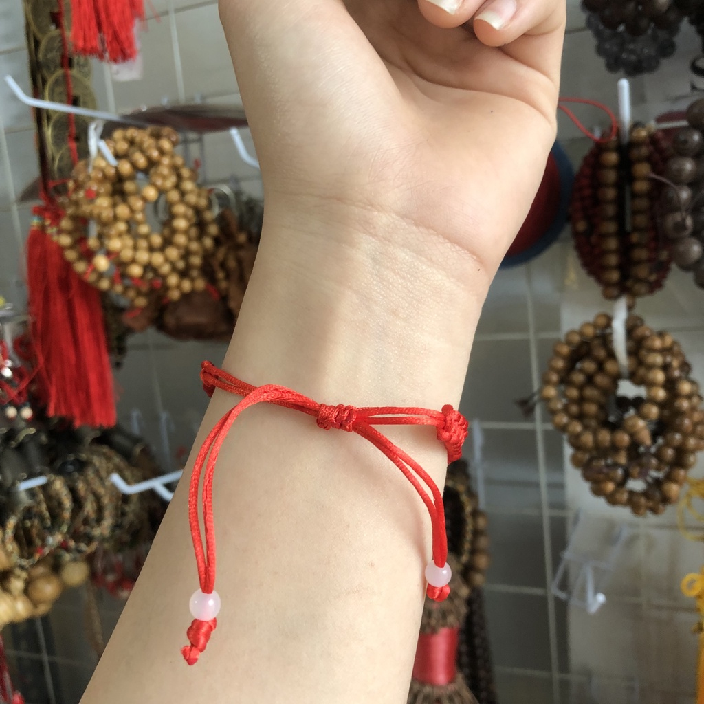 Vòng tay may mắn - dây đỏ cát tường