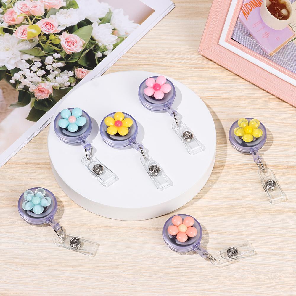 Kẹp Giữ Huy Hiệu Hình Hoa Năm Cánh Màu Cầu Vồng Kèm Giá Đỡ Cá Sấu Tiện Dụng Cho Y Tá