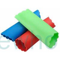 Dụng cụ lăn lột vỏ tỏi bằng silicon màu sắc ngẫu nhiên