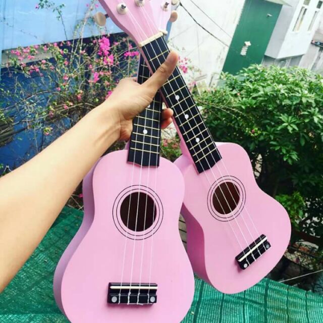 UKULELE MÀU HỒNG