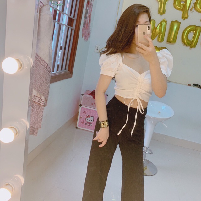 Áo trễ vai ai màu đen trắng