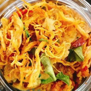 Giá sốckk 1kg khô gà xé cay - khô gà bơ tỏi