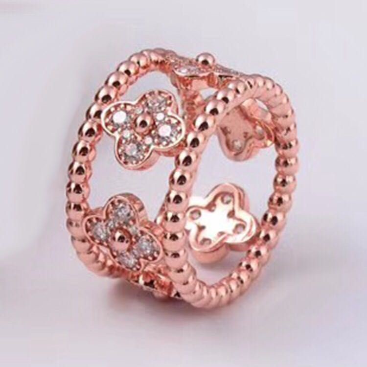 Vòng đeo tay/ Nhẫn họa tiết cỏ bốn lá đính đá lấp lánh sành điệu cho nữ