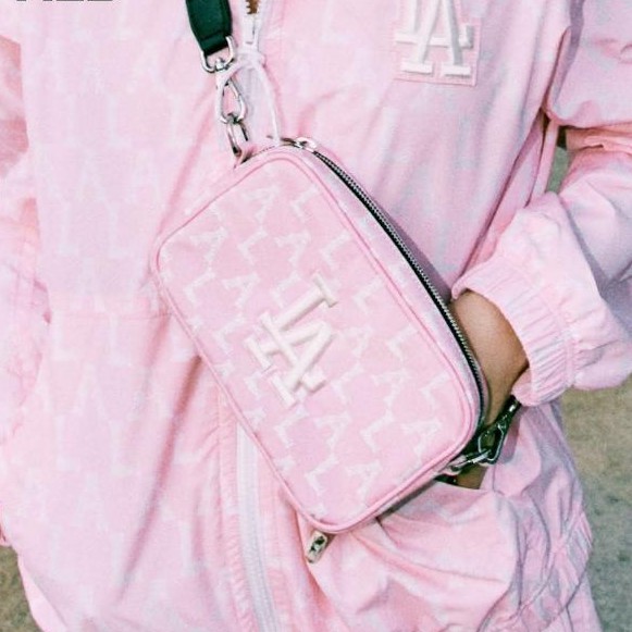 Túi Monogram Mini Crayon Cross Bag LA Pink - Hàng Chính Hãng - Túi Đeo Phong Cách Hàn Quốc