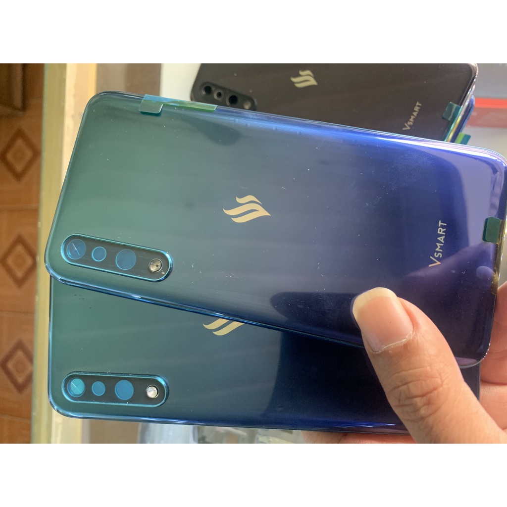 Nắp lưng Vsmart Live màu đen