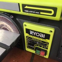 Máy chà nhám băng Ryobi