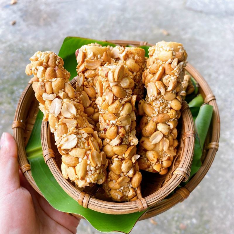 Đậu phộng cuộn bánh kẹp hộp 10 que