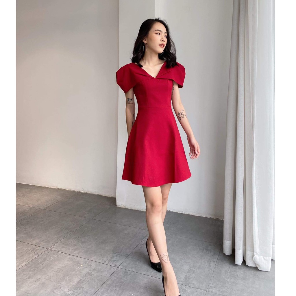 EDINI - D1217 Đầm cổ tim cách điệu