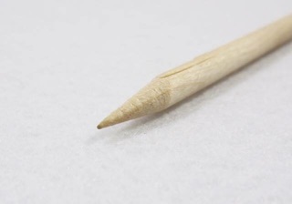 Tăm tre vót nhọn 2 đầu