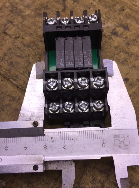 Cụm 4 relay cũ xịn rẻ