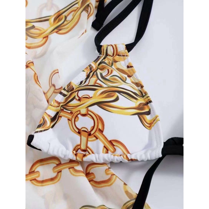 Bikini tam giác kèm choàng chanh sả