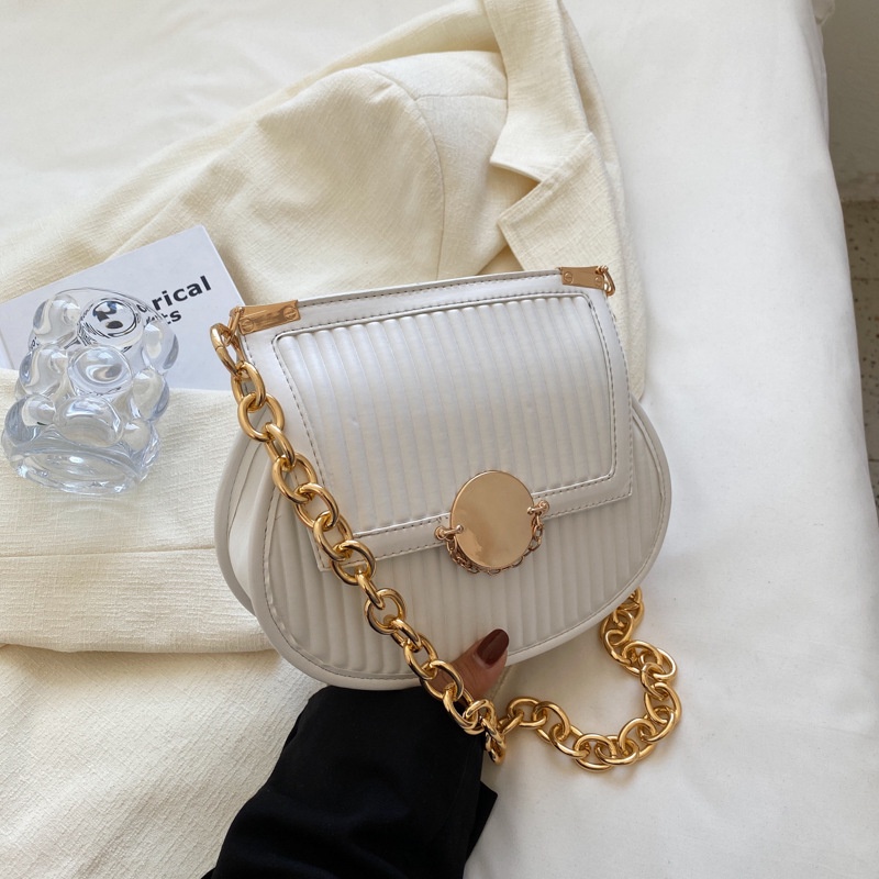 Túi đeo vai IELGY có dây xích dễ phối đồ thời trang cho phái nữ