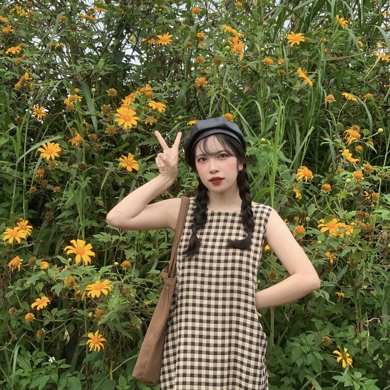 Đầm caro hở lưng dáng dài màu nâu vintage