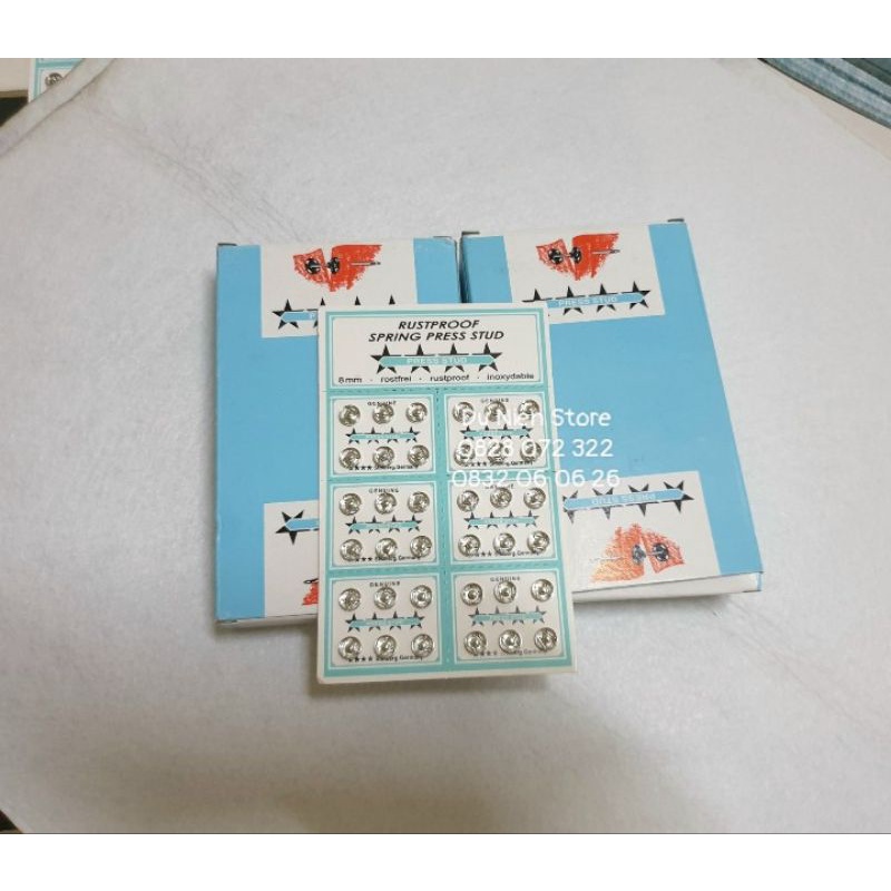 Vĩ 36 Nút Bóp 8mm, 10mm Trắng &amp; Đen Hiệu Ngôi Sao.