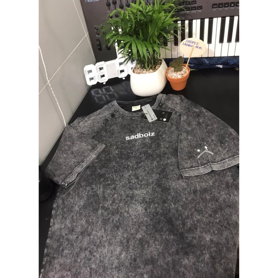 Áo thun SADBOIZ (DUSTY SIGNATURE) 🖤 Giá Sale 🔥, Hàng chính hãng, có SẴN. .