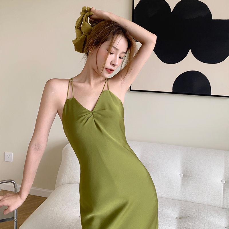 Đầm hai dây hở lưng dáng ôm màu xanh lục thời trang quyến rũ dành cho nữ