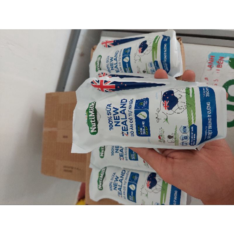 SỮA TÚI NUTIMILK NEWZEALAND ITA ĐƯỜNG COMBO 10 BỊCH 250ML