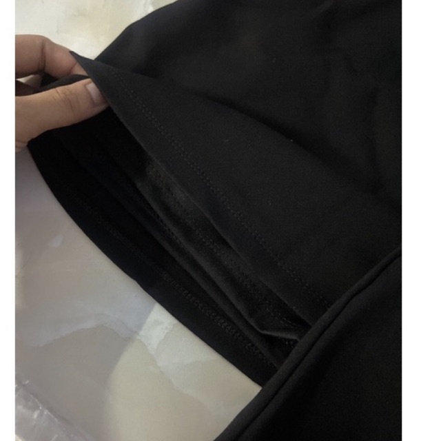 Chân váy A Mì  có túi 2bên.