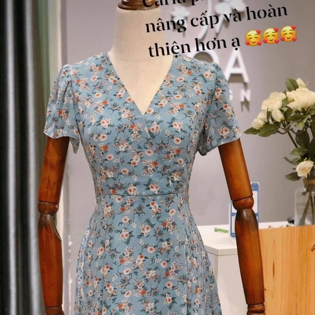 Váy Hoa Design size S như M Lép (còn hình là còn hàng)