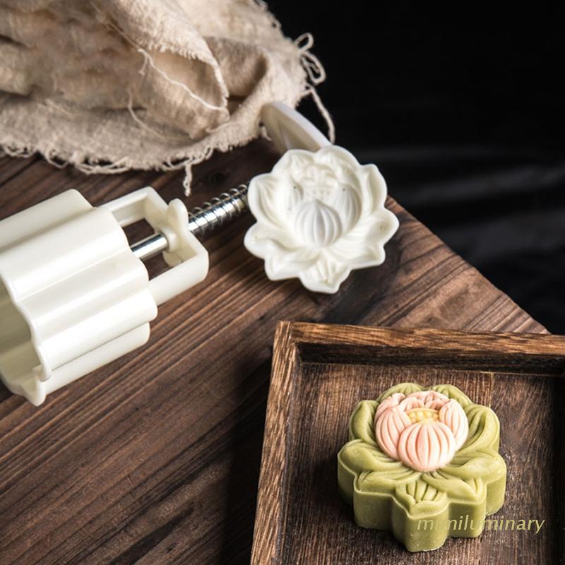 Khuôn Nhựa Làm Bánh Trung Thu Hình Hoa Sen 3d 125 / 150g