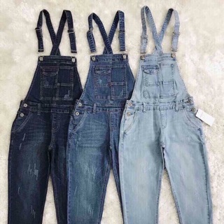 Yếm jean chất siêu đẹp. Sz 26 màu trung. 27/28 màu trung các b nha. Giá đang sale rẻ bèo vô cùng luôn nè. Nhanh tay mua