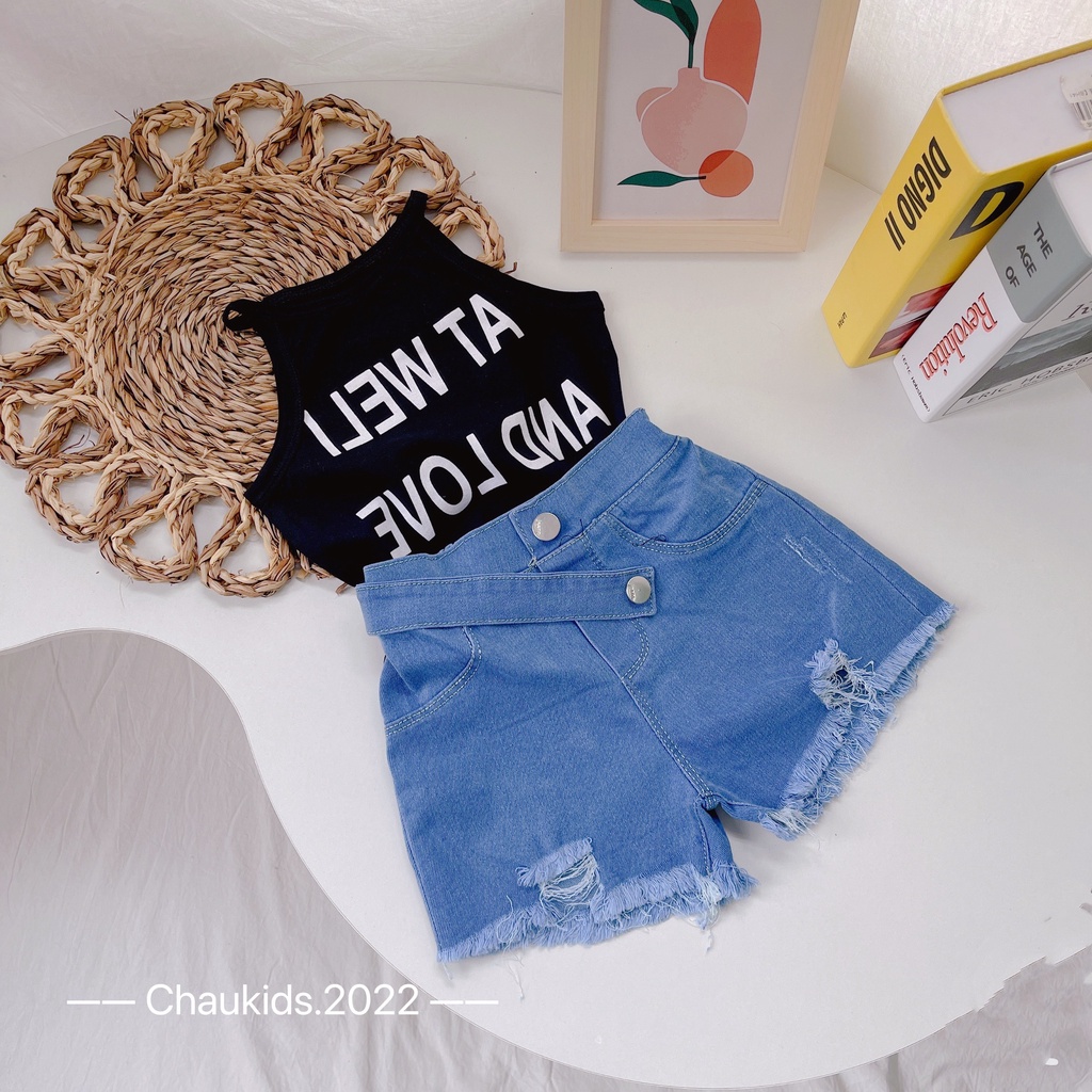 Bộ hai dây cổ yếm mùa hè bé gái, set áo cổ yếm in chữ cá tính kèm short jean cào rách đai trươc cho bé