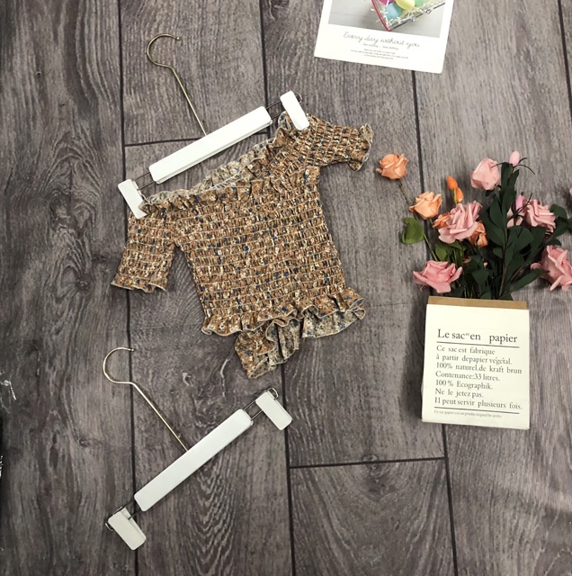 Áo croptop voan hoa nhúng