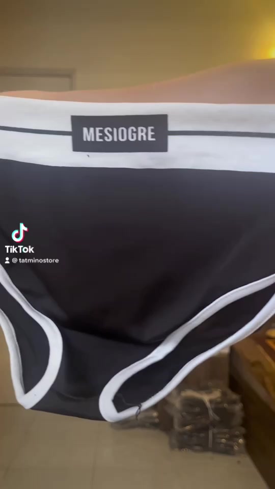 Bikini Hai Mảnh Gồm Áo Bra Kèm Quần Phối Viền Trắng CC068 | BigBuy360 - bigbuy360.vn