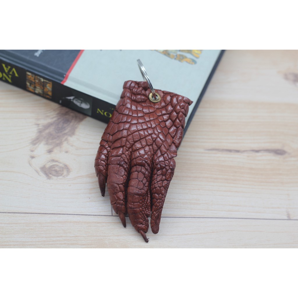 Móc Khóa Chân Cá Sấu Màu Nâu Đỏ