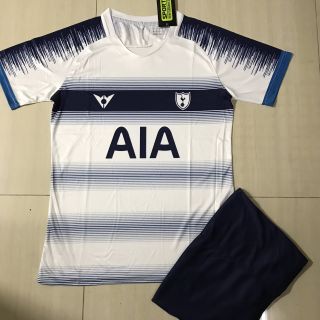 Áo bóng đá Fantasy FT03 trắng kẻ đen