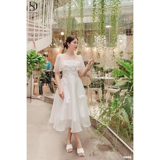 Váy trắng đính hoa tay voan