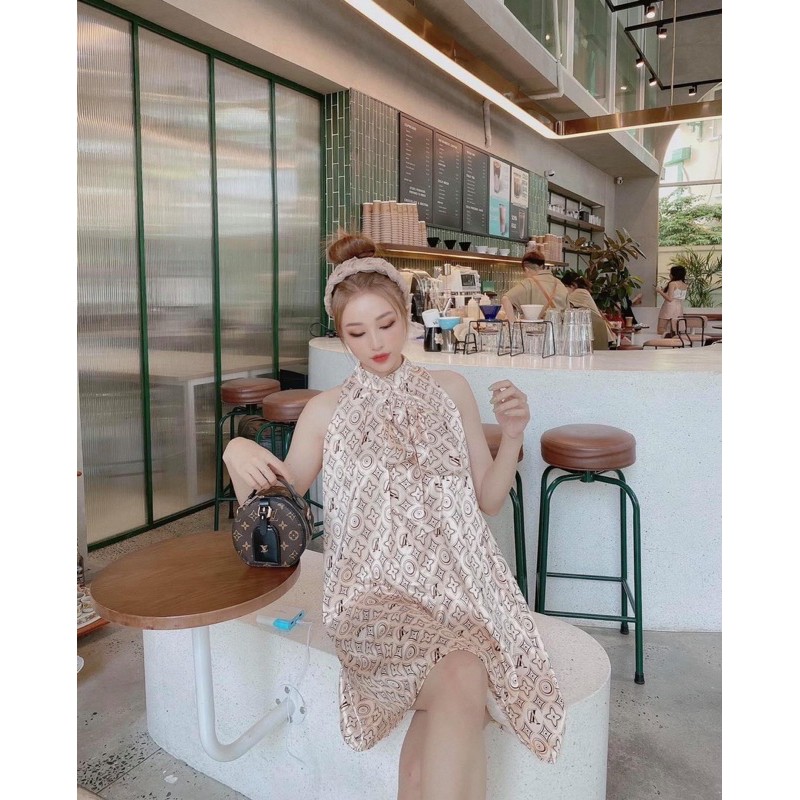 ❤️ ĐẦM PHI IN LOGO GU - CHÌ ✅ Ảnh trải sàn là hình chụp thật của shop 👍👍 CHẤT : PHI DÀY IN CHUYỂN NHIỆT 💰 “ SỐ LƯỢNG🥰🥰😂😂