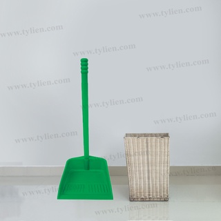 Ky hốt rác nhựa