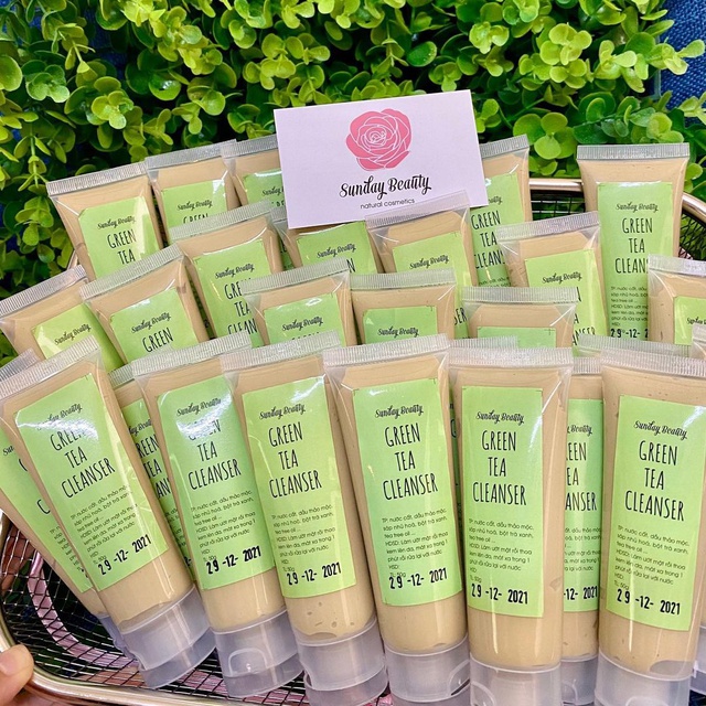 Sữa rửa mặt trà xanh giảm mụn PH 5.5 thiên nhiên Green Tea Cleanser Sunday Beauty handmade
