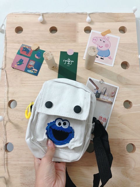 Túi đeo chéo mini elmo ulzzang không kèm móc khoá ếch (có sẵn, hình thật)