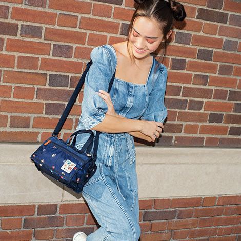 Túi Đựng Mỹ Phẩm Đeo Vai G748 Họa Tiết Sesame Street Màu Xanh Dương Đậm Xinh Xắn Cho Nữ