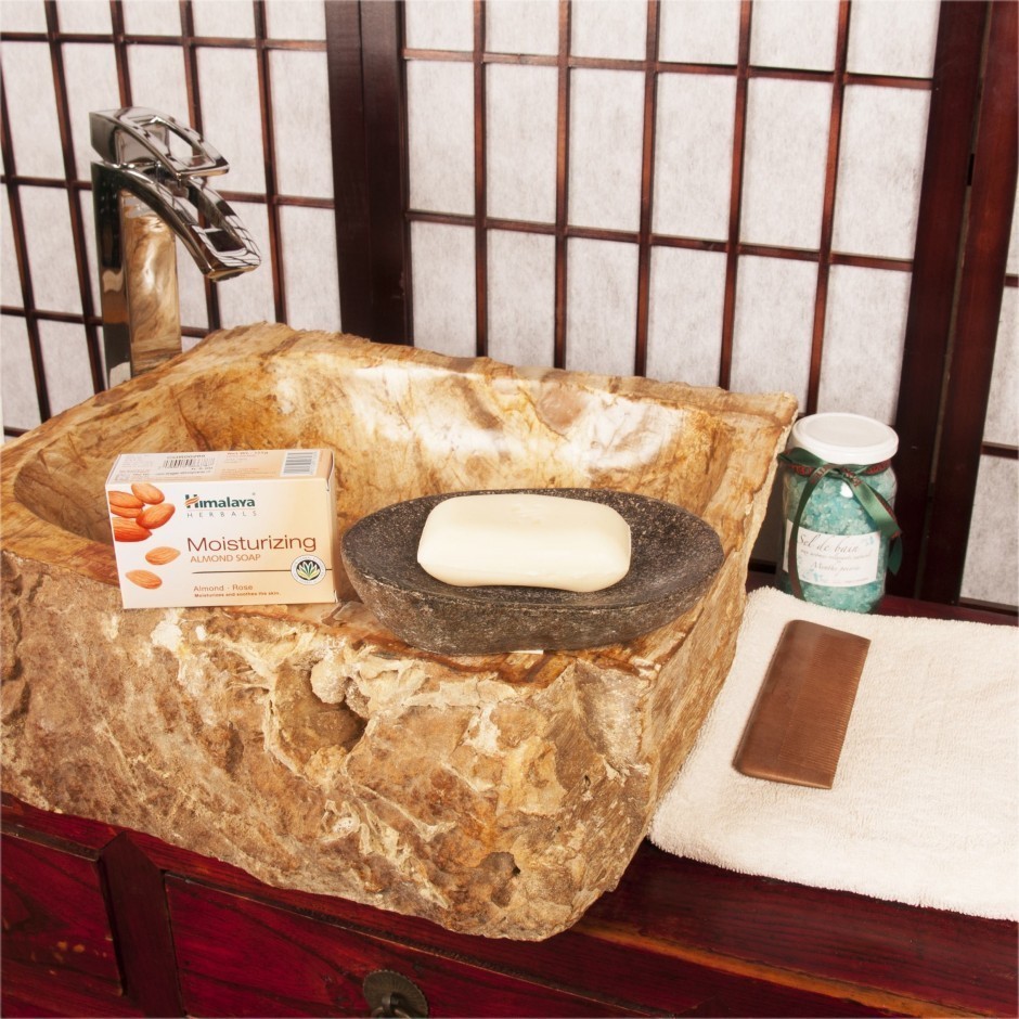 Xà phòng hạnh nhân dưỡng ẩm Himalaya Moisturizing Almond Soap | BigBuy360 - bigbuy360.vn