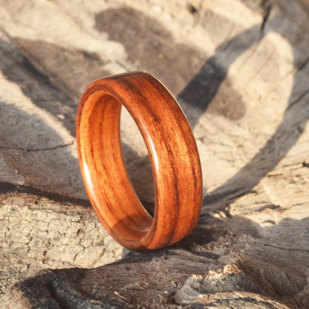 [Handmade 100%] Nhẫn gỗ sưa vàng uốn - Làm Quà Tặng