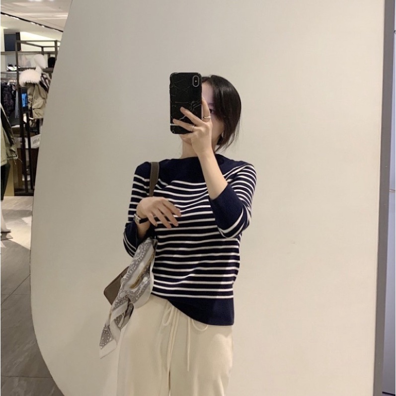 Áo len dài tay kẻ ngang nữ tính | BigBuy360 - bigbuy360.vn