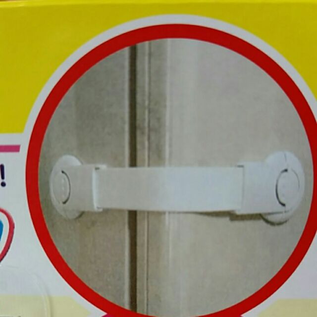 Khóa tủ lạnh giữ an toàn cho bé yêu