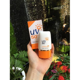 Kem Chống Nắng UV